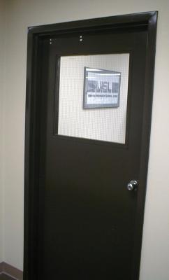 entdoor.jpg (10852 bytes)